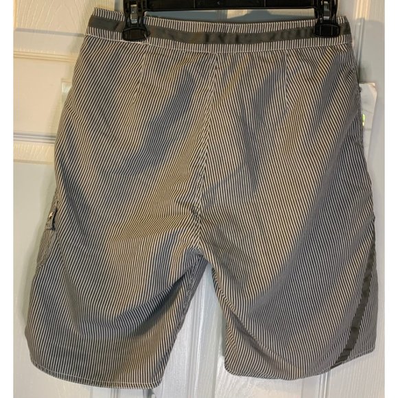 Twice Men's Y2K Reversible Shorts Size 28 NEW Gray Stripes Polka Dots 11" Inseam - Picture 2 of 10